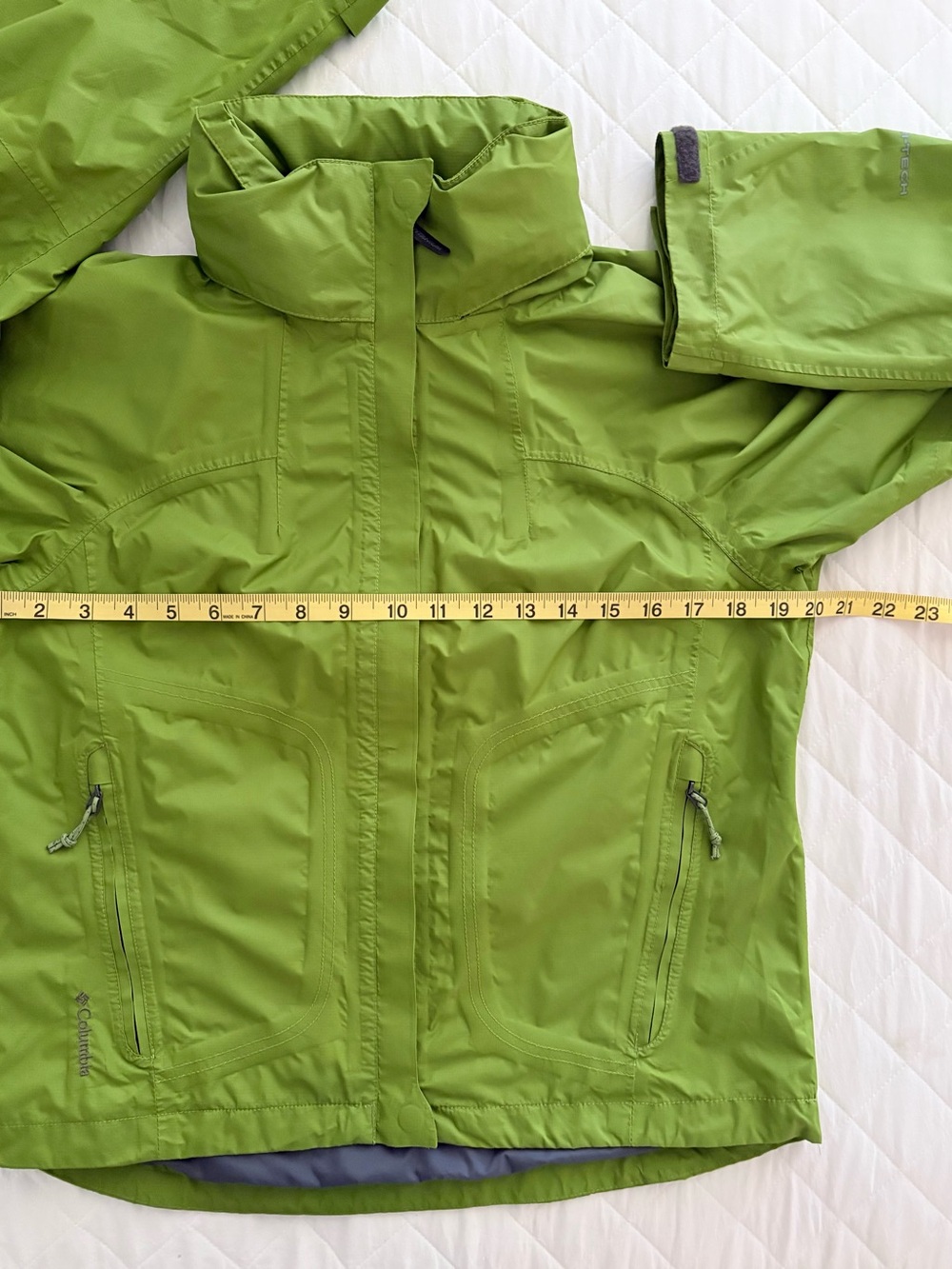 Columbia Titanium Green Waterproof Hooded
Rain Jacket Small - Picture 14 of 16